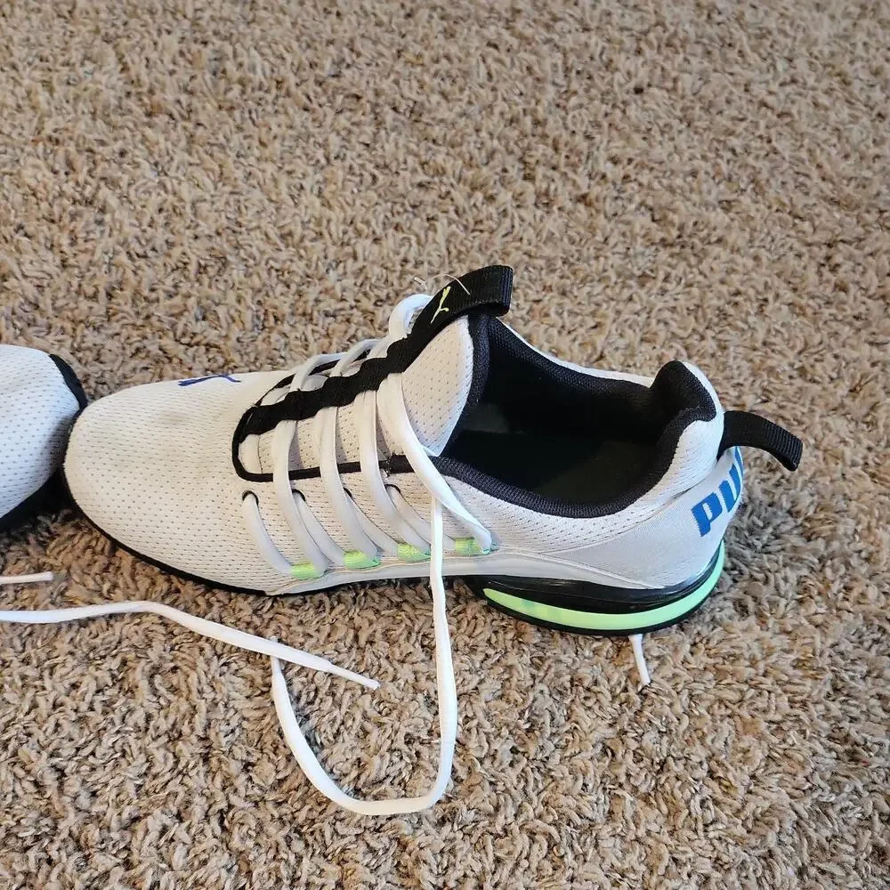 Puma Mens Axelion Refresh Size 6.5 White with green trim